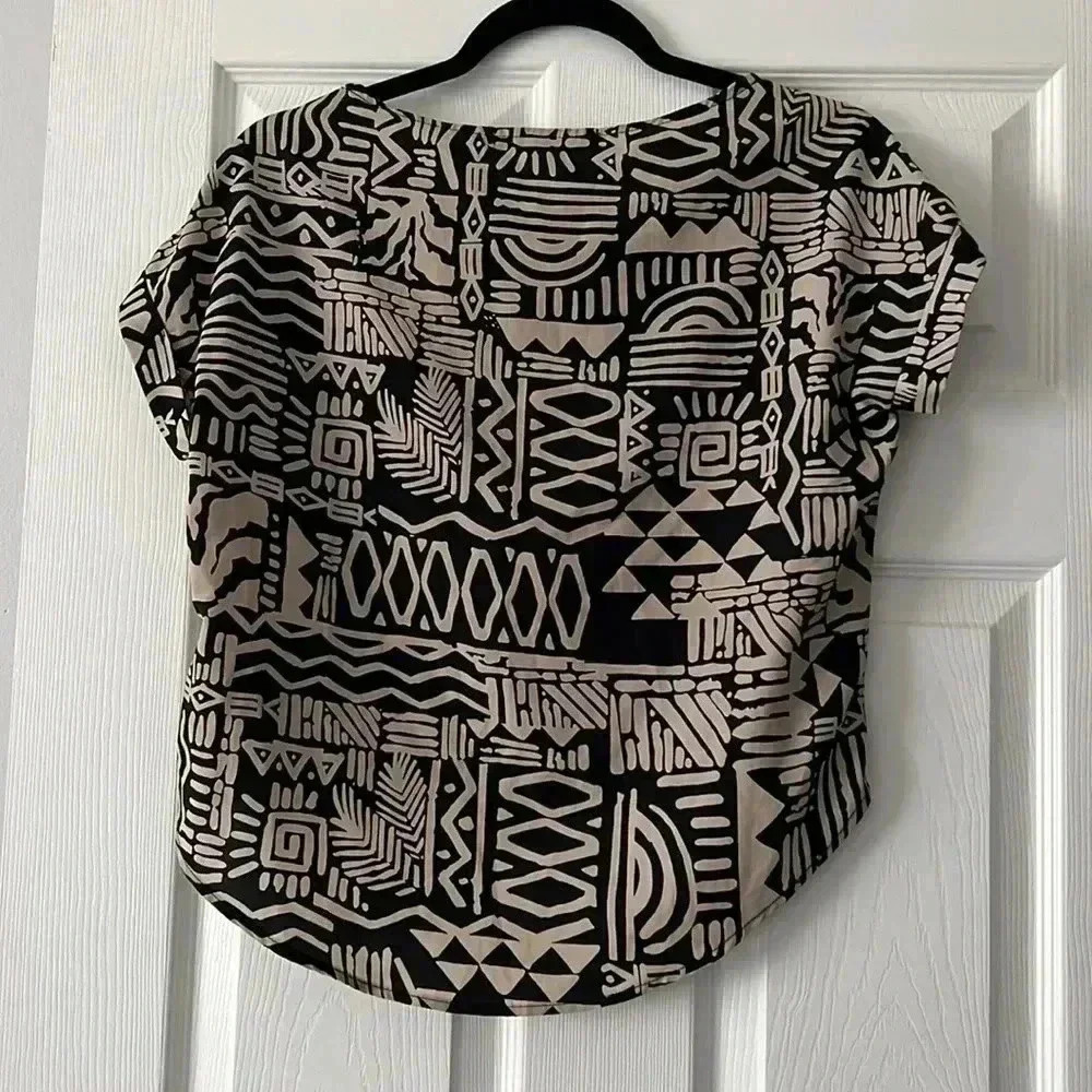 Aztec printed Top - Picture 3 of 3